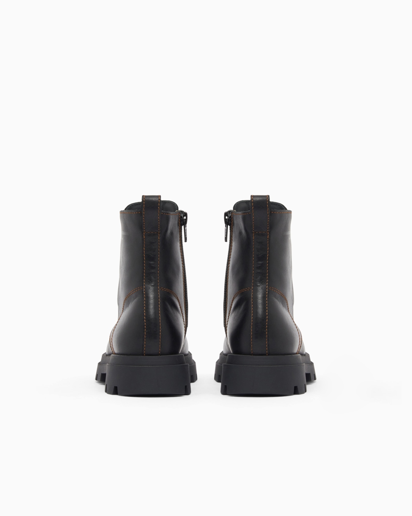Bottines cuir brillant lacets semelle crantée Diapositive 2