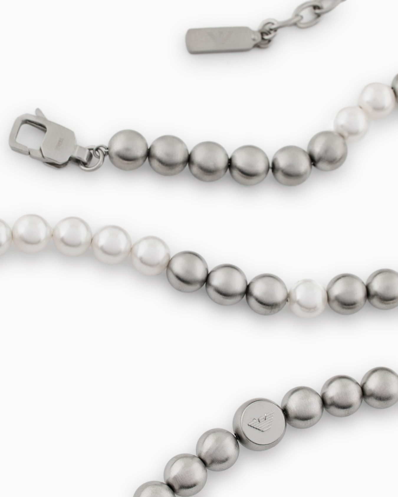 Collar con cuentas de vidrio blanco Diapositiva 2