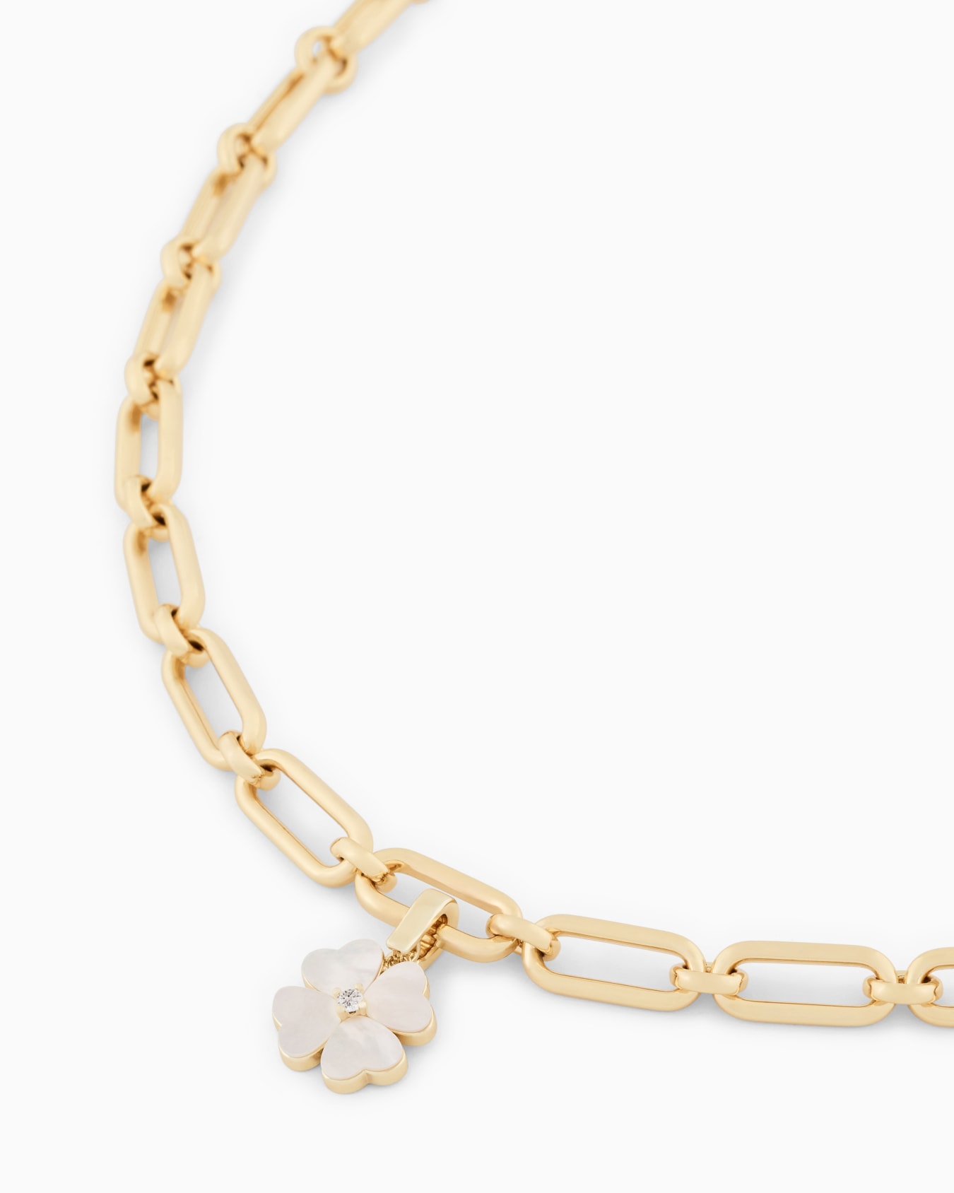 Charm a forma di quadrifoglio in madreperla Slide 1