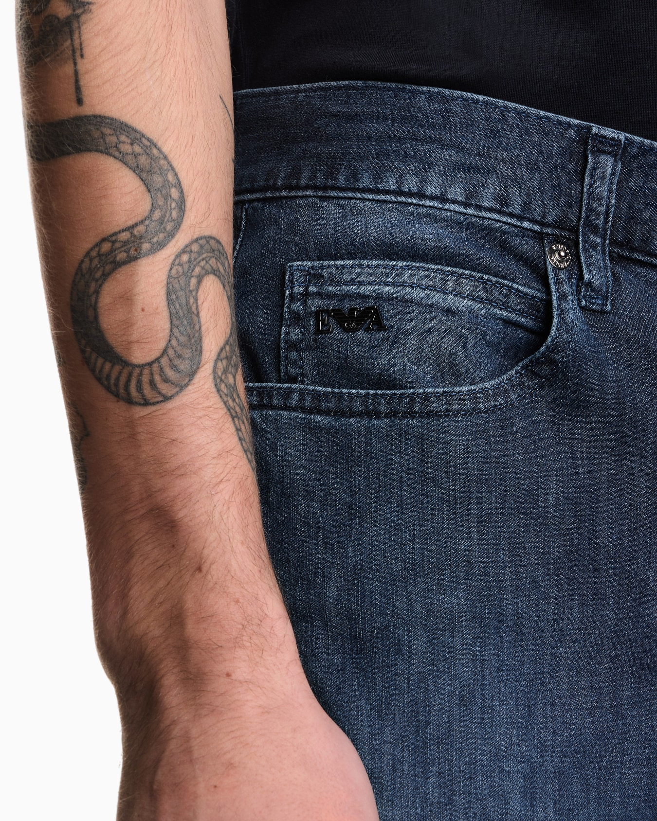 J05 regular-fit, lightly worn-look 8-oz denim jeans Slide 4