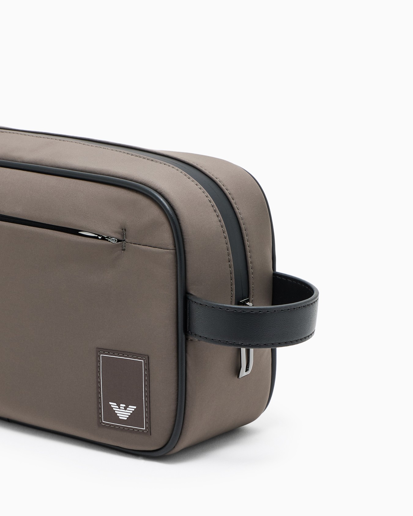 Travel essential Beauty-Case aus Nylon Folie 2