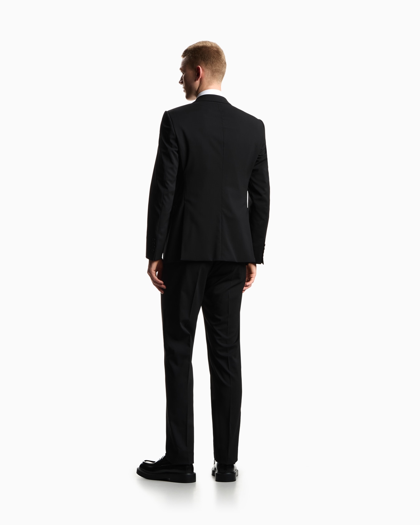 Single-breasted light wool suit with micro design Slide 2
