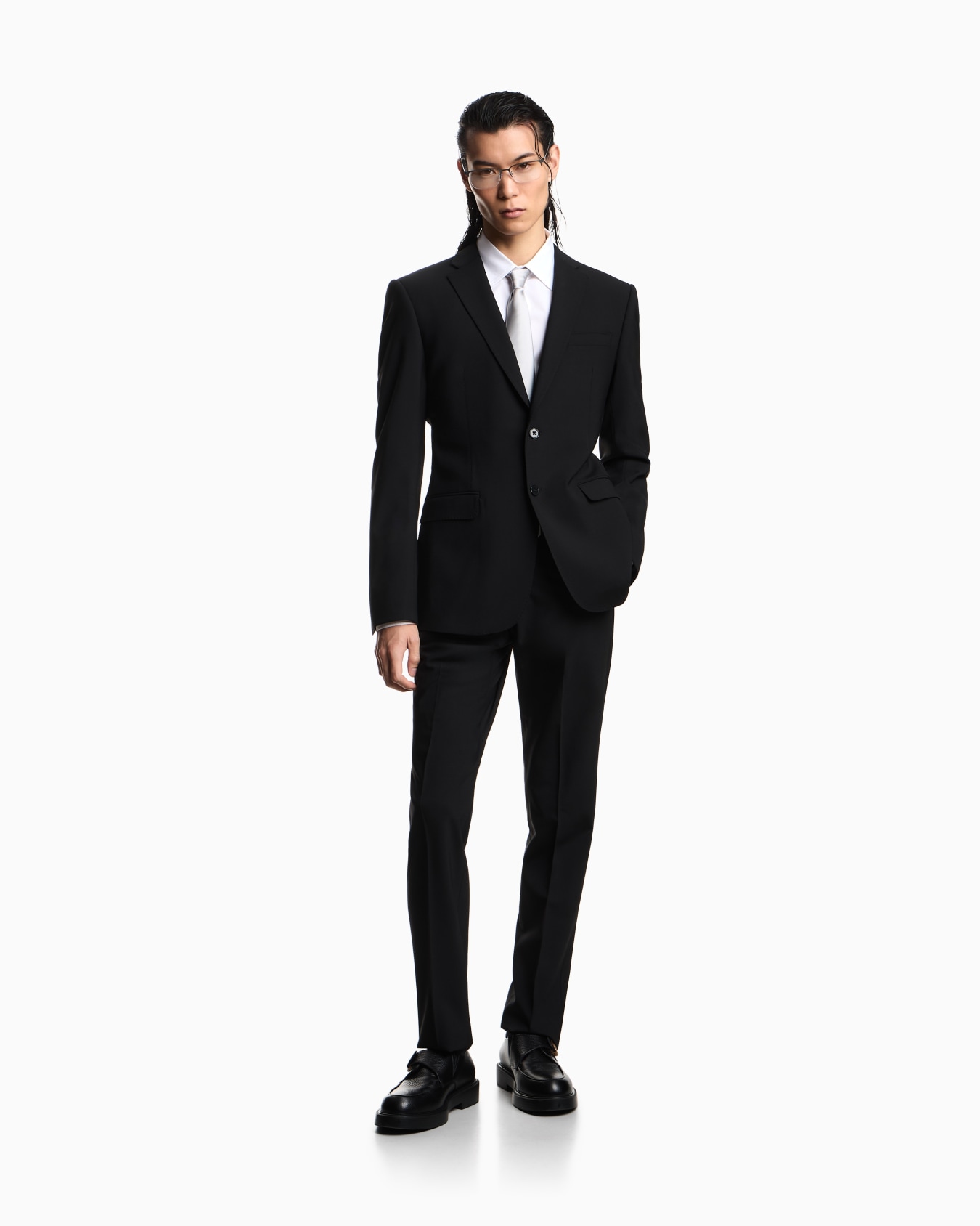 Single-breasted suit in two-way stretch, tropical light wool canvas Slide 1