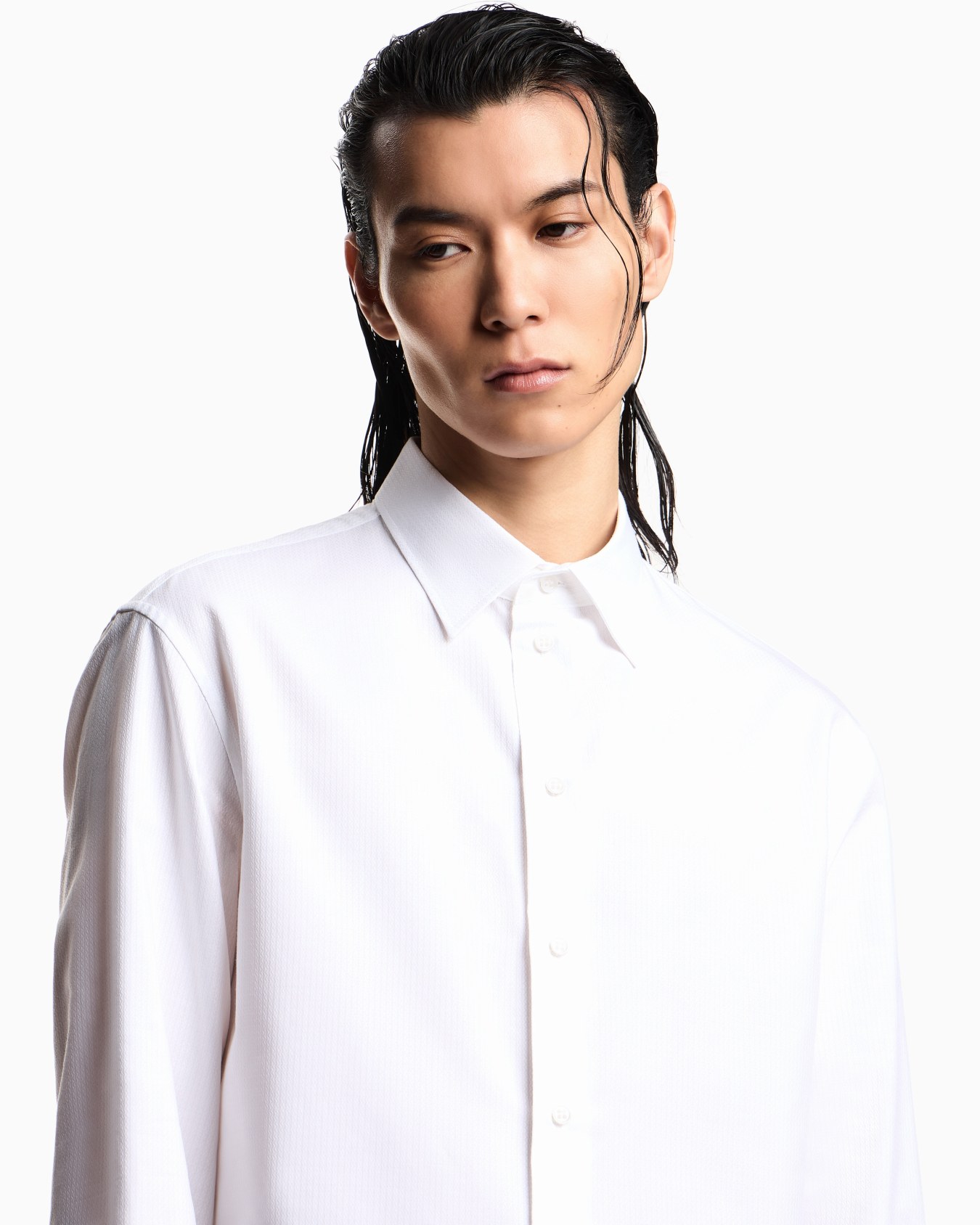 Micro-textured fabric shirt Slide 4