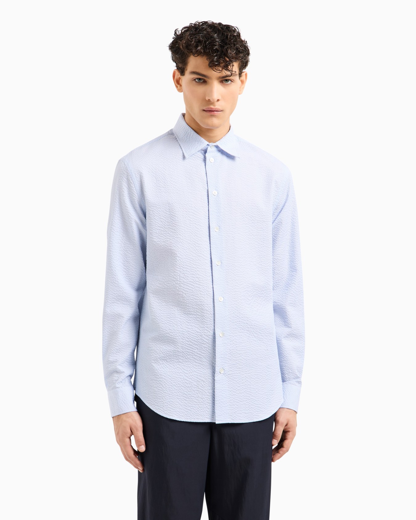 Seersucker-effect cotton shirt Slide 3