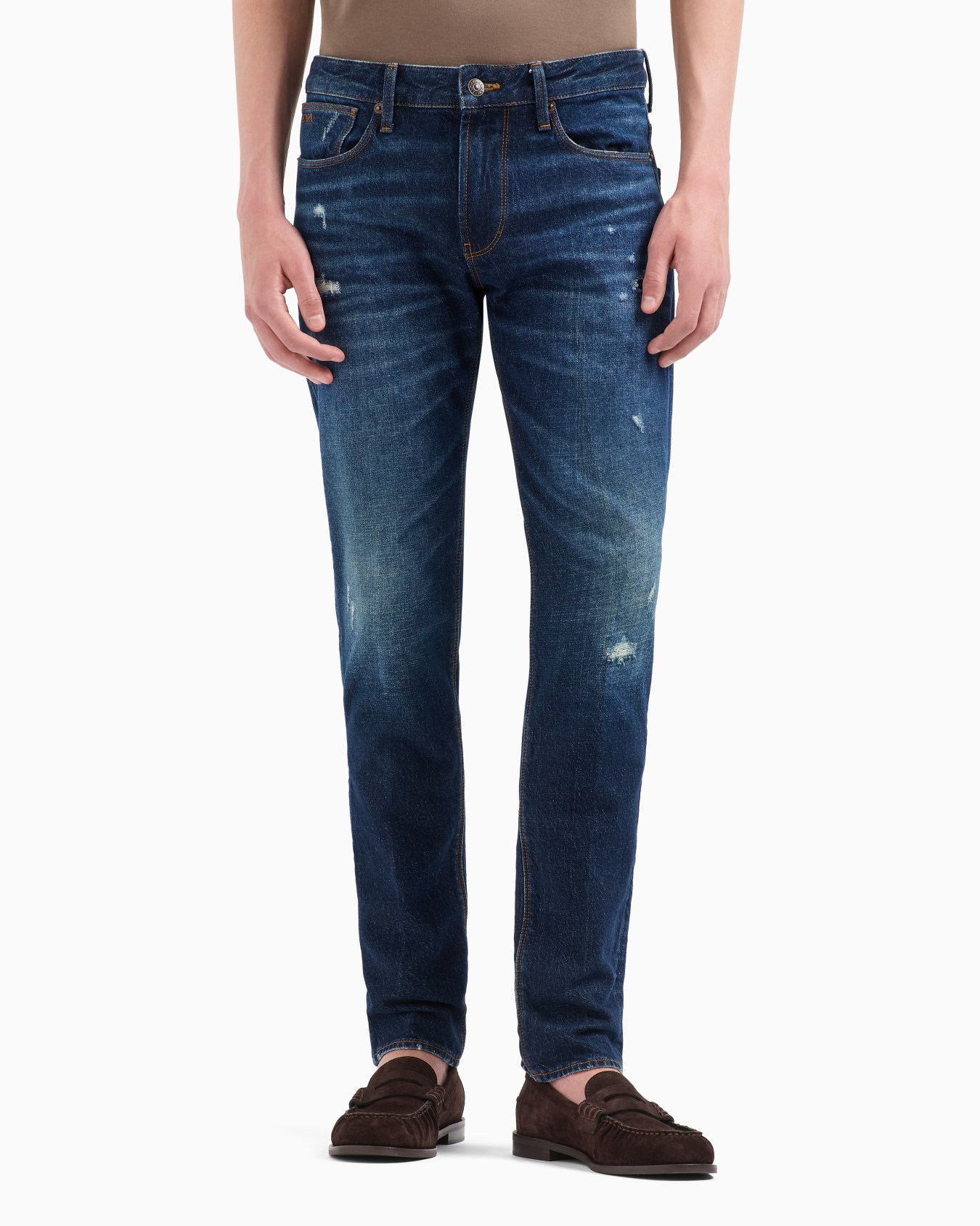 Jean J06 coupe slim en denim stretch lavé à la pierre avec déchirures et nervures Diapositive 4