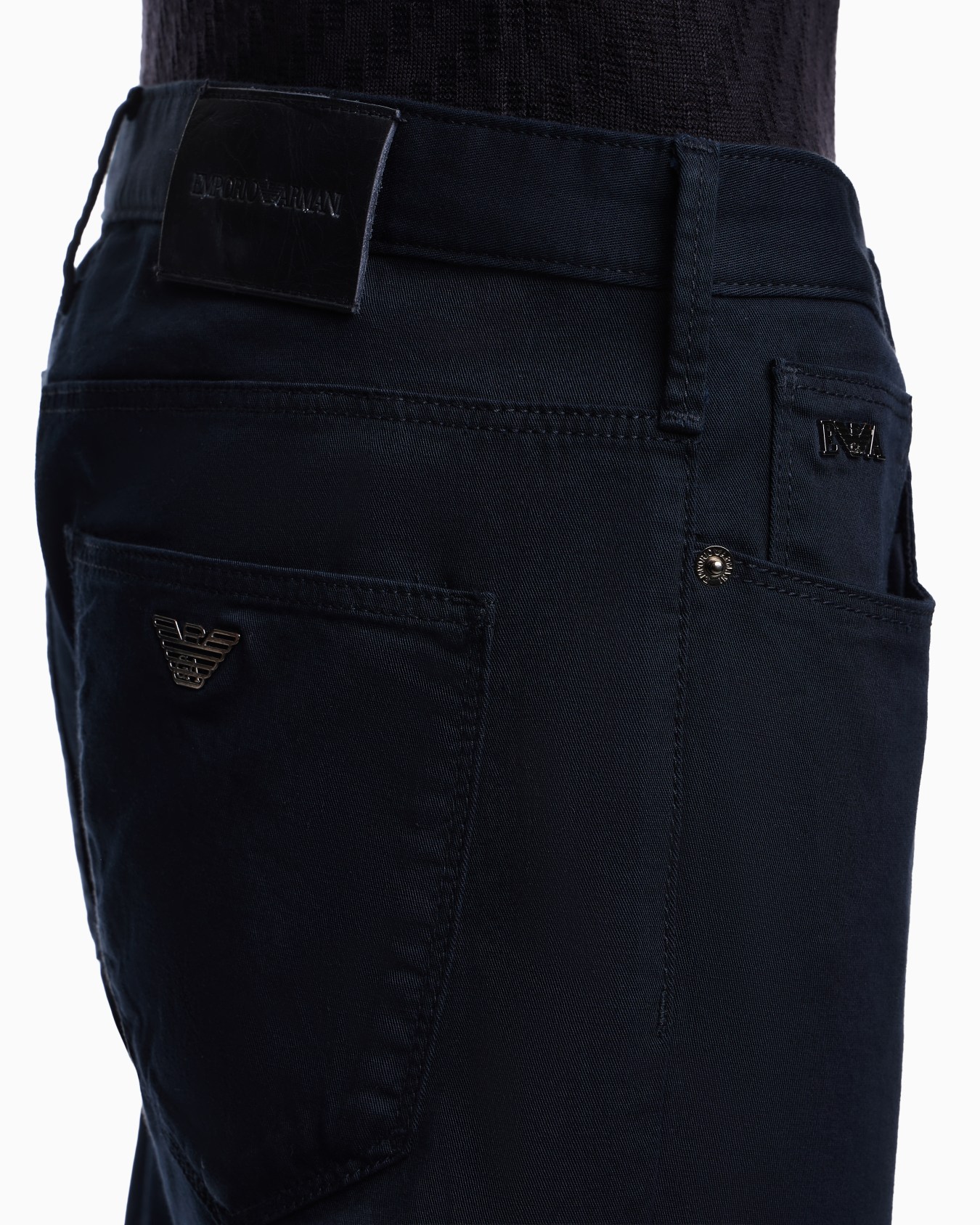 J06 stretch-fabric slim-fit trousers Slide 5