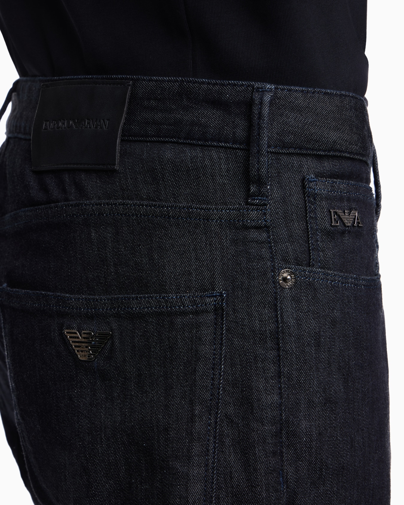 Jean J06 coupe slim en denim 271 g/m² légèrement usé Diapositive 5