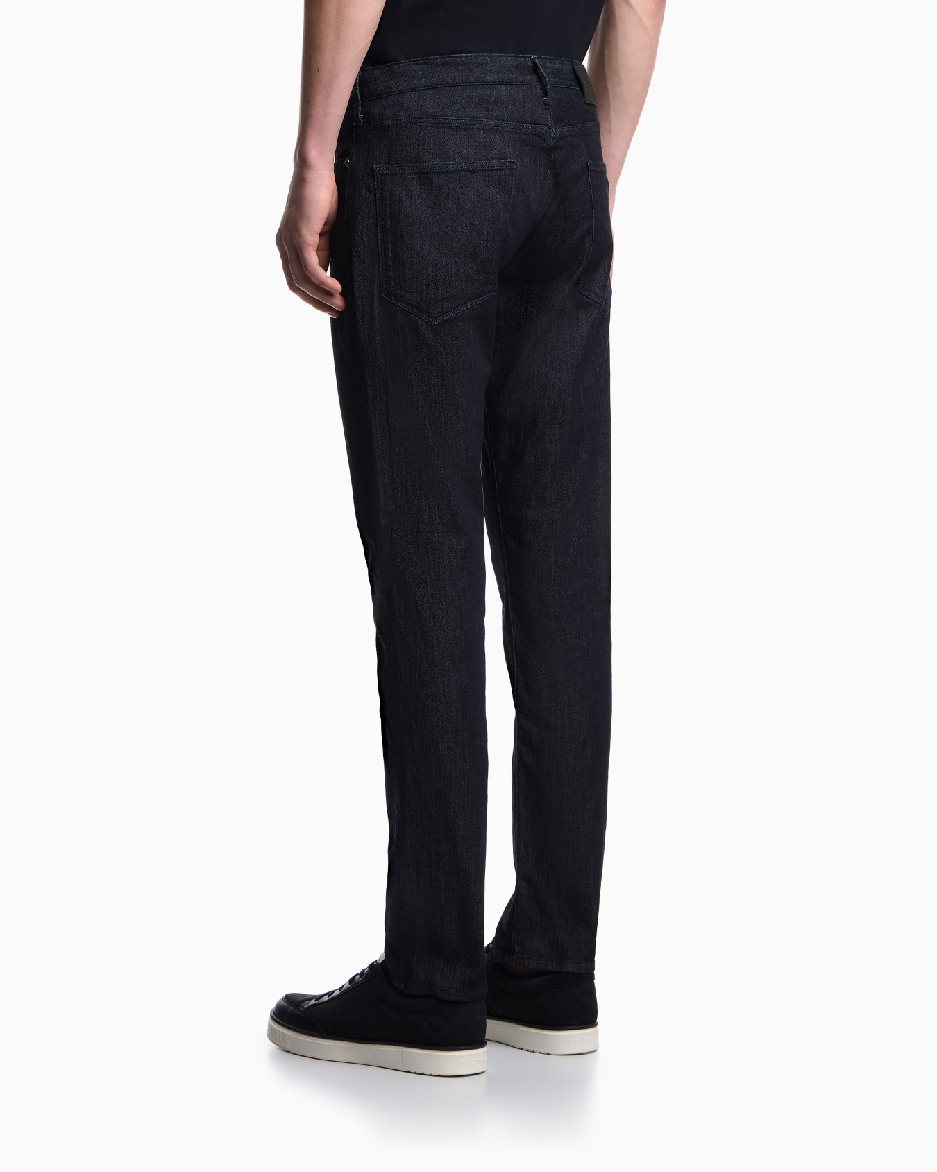 Jean J06 coupe slim en denim 271 g/m² légèrement usé Diapositive 3