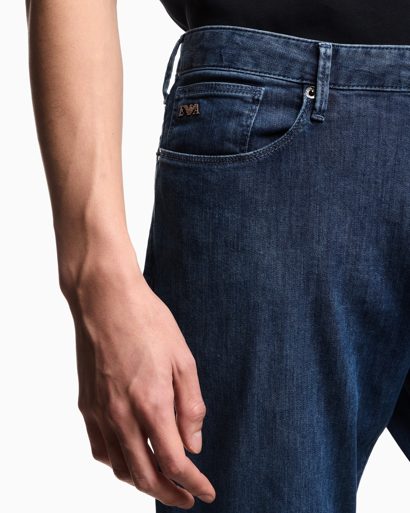 J06 slim-fit, lightly worn-look 8-oz denim jeans Slide 4