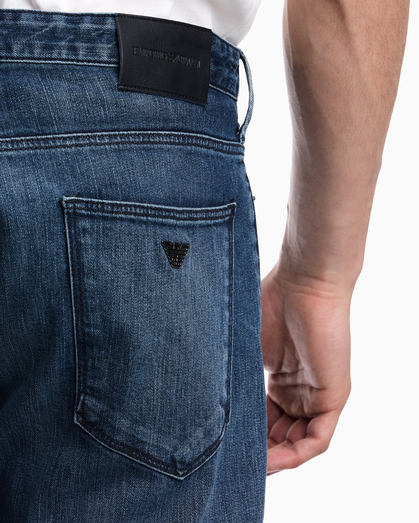 J06 Jeans in Slim Fit aus elastischem Baumwoll-Denim Folie 4