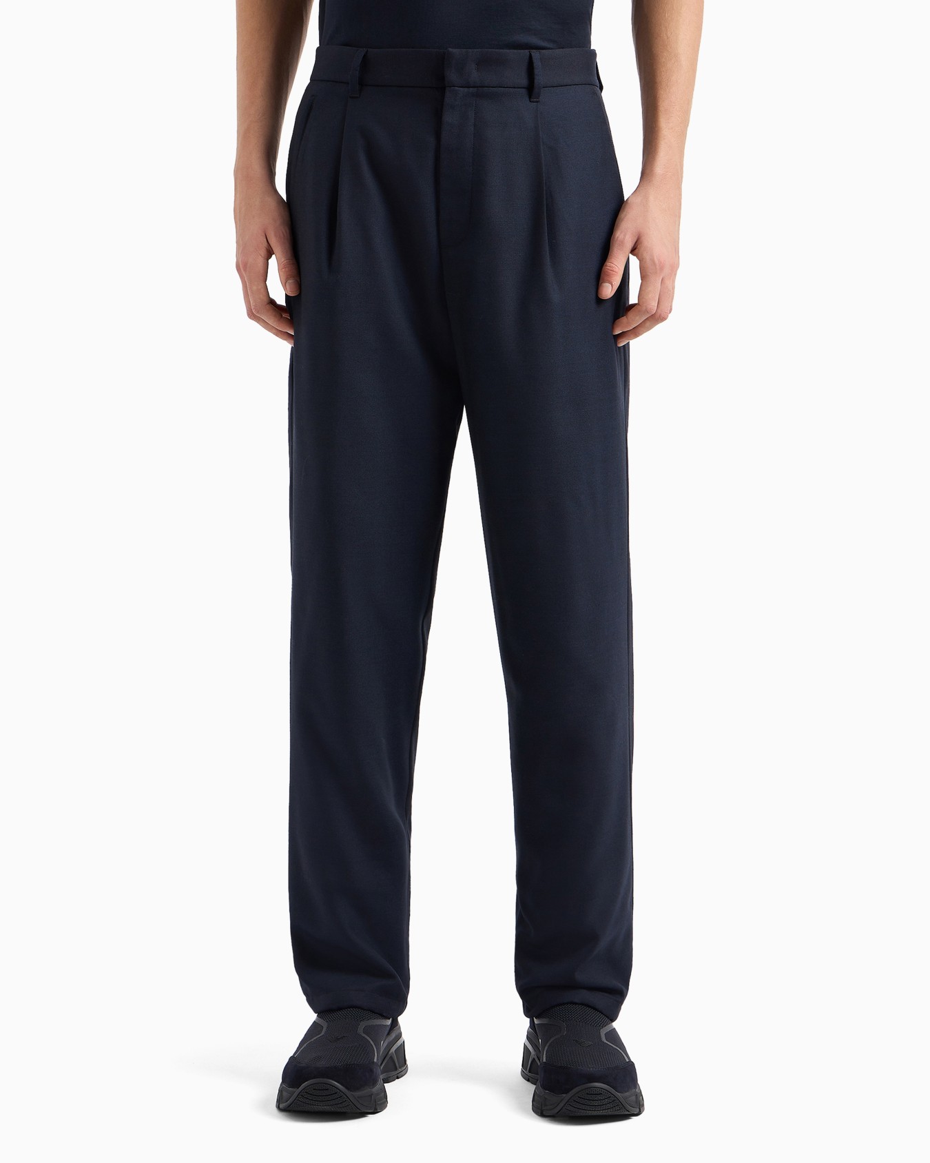 Travel Essential virgin wool-blend trousers with pleats Slide 1