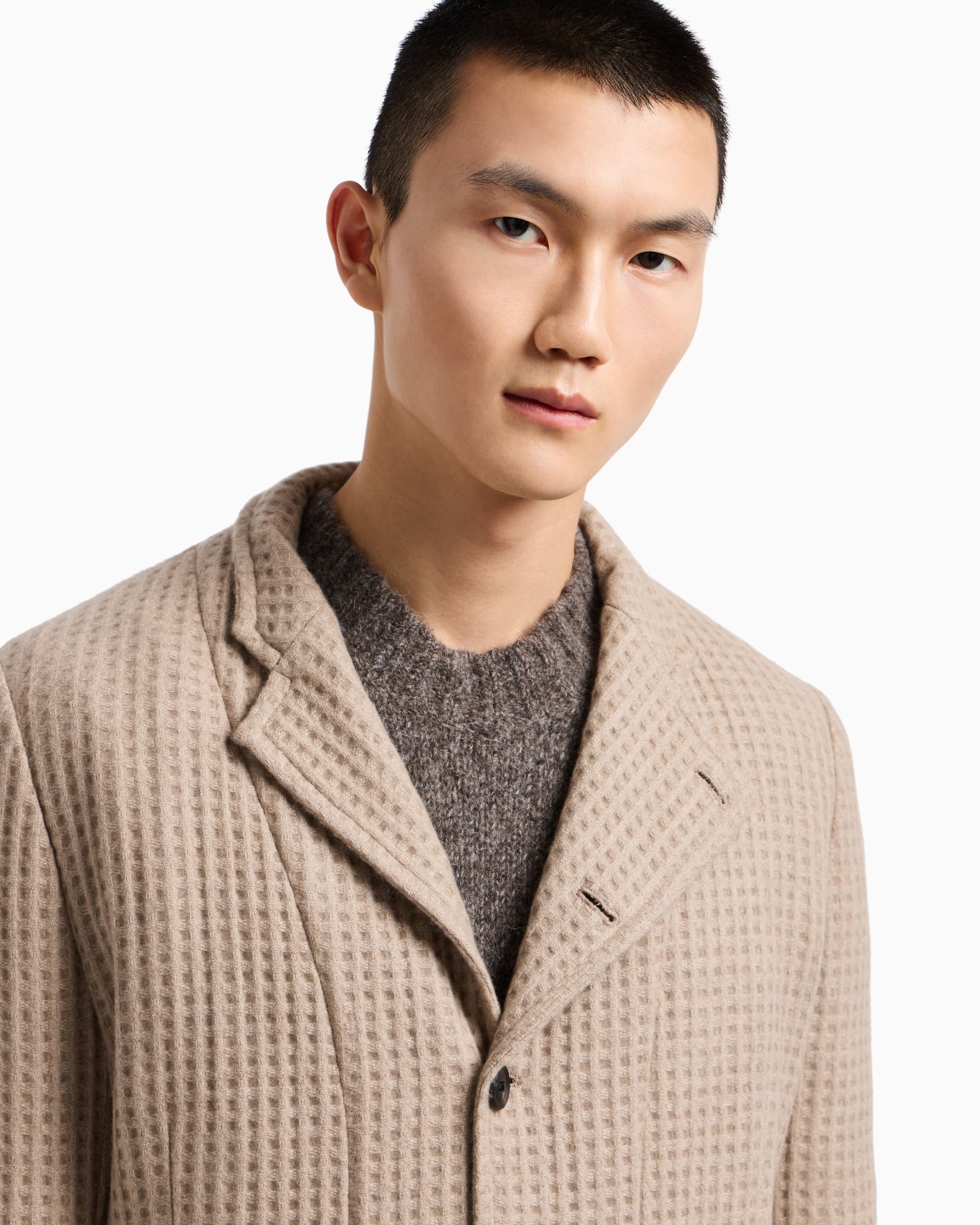 Jacket with a guru collar and off-centre fastening in pure cashmere with a 3D motif Slide 5