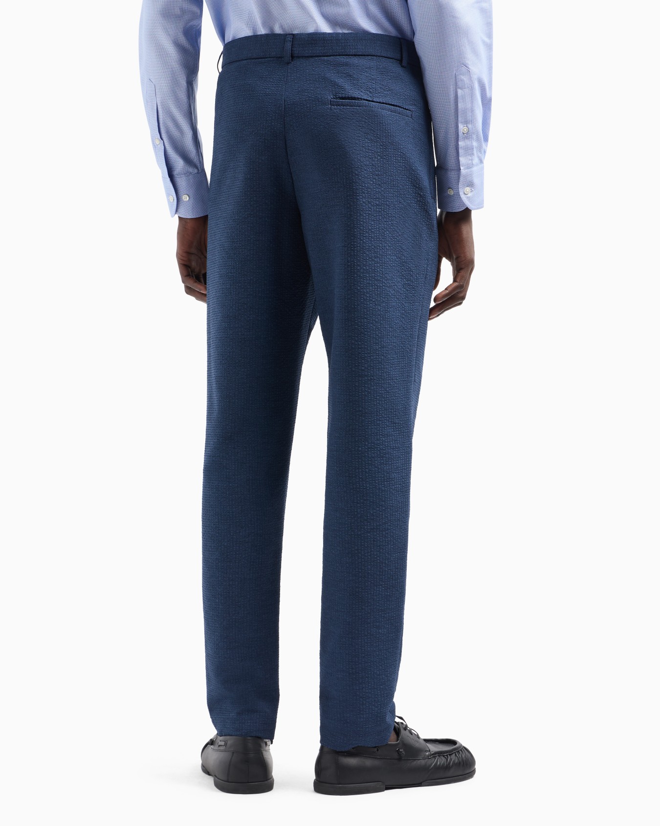 Printed technical seersucker trousers Slide 2
