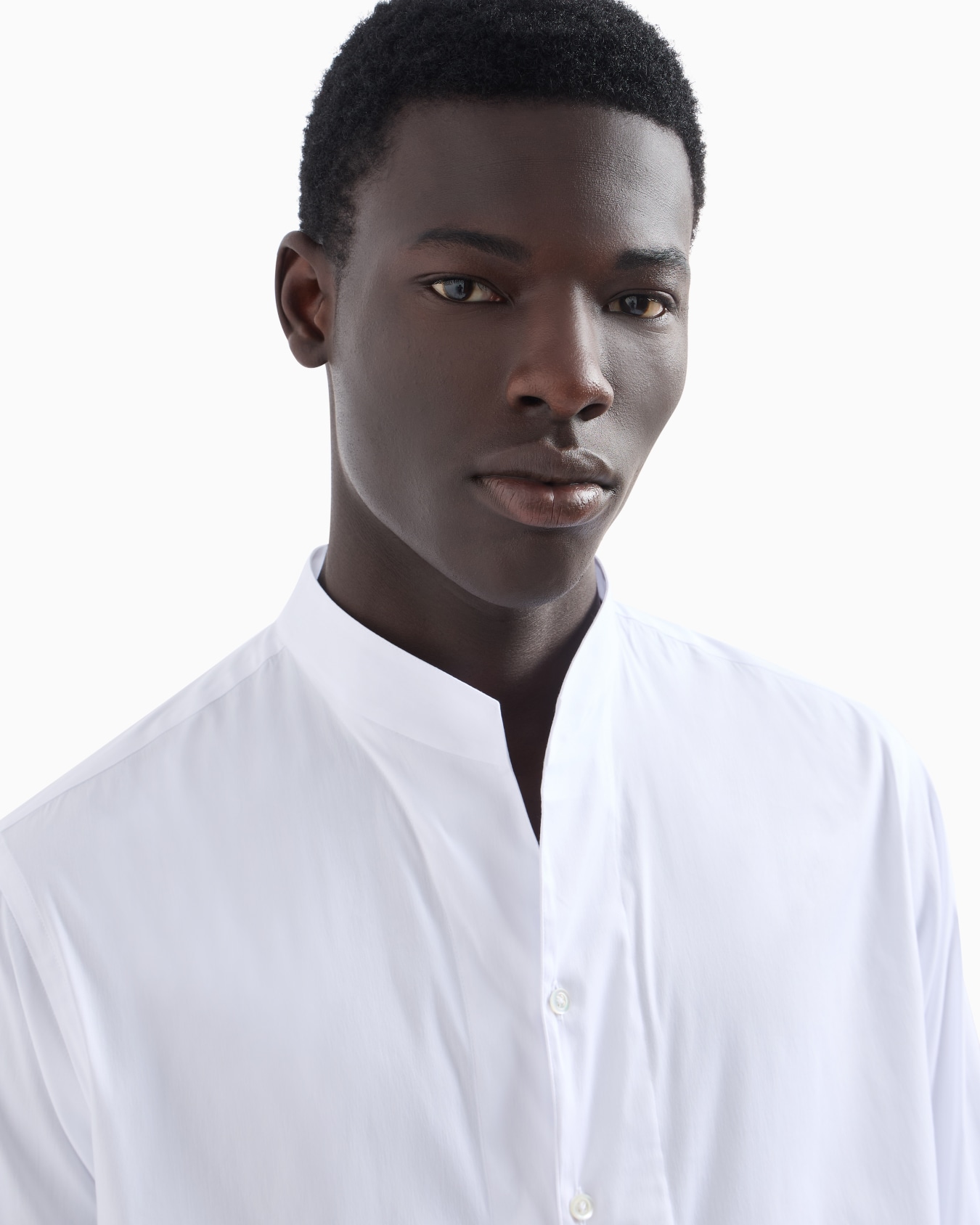 Chemise col officier en satin stretch Diapositive 4