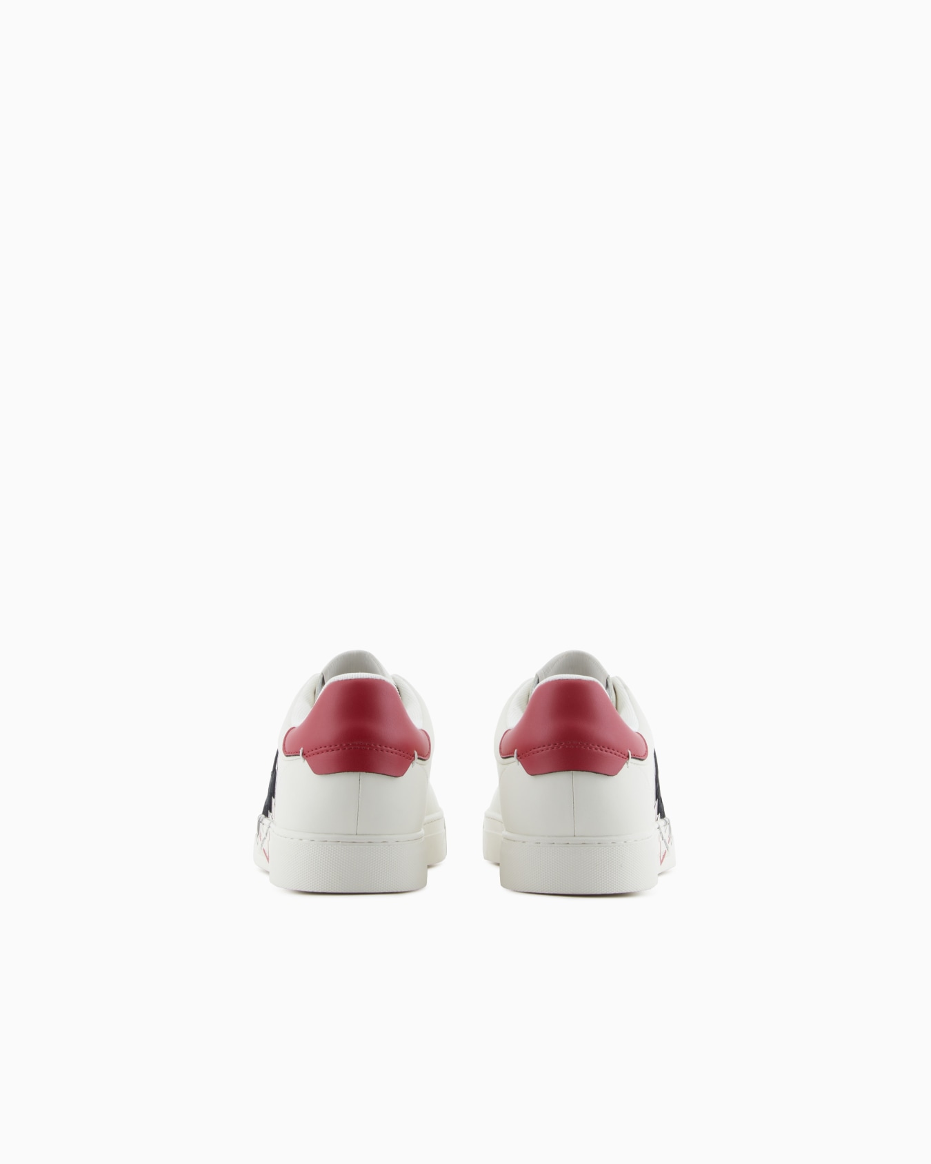 Leather sneakers with Valentine’s Day capsule collection LOVE print Slide 3