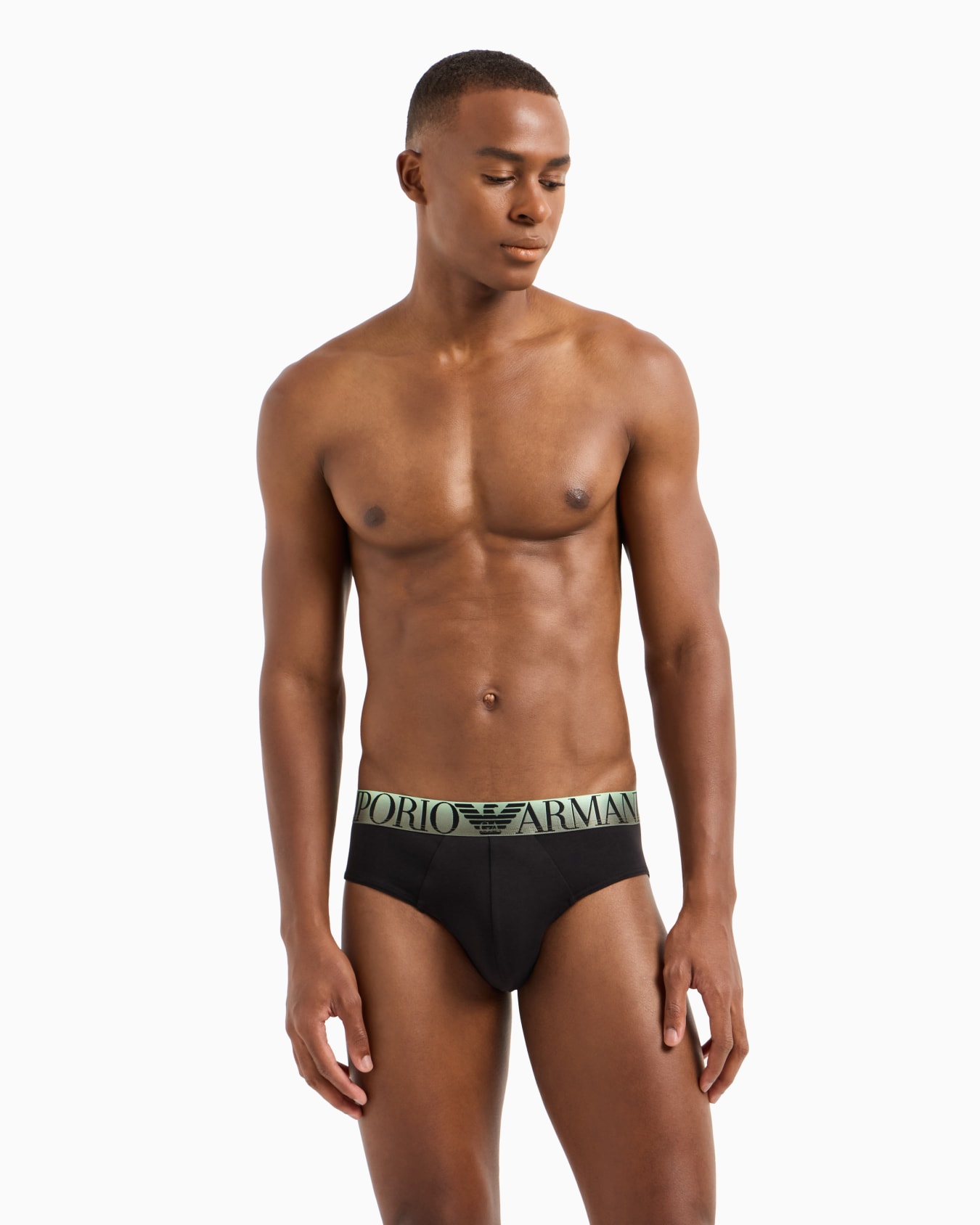 Briefs in superfine cotton  Slide 1