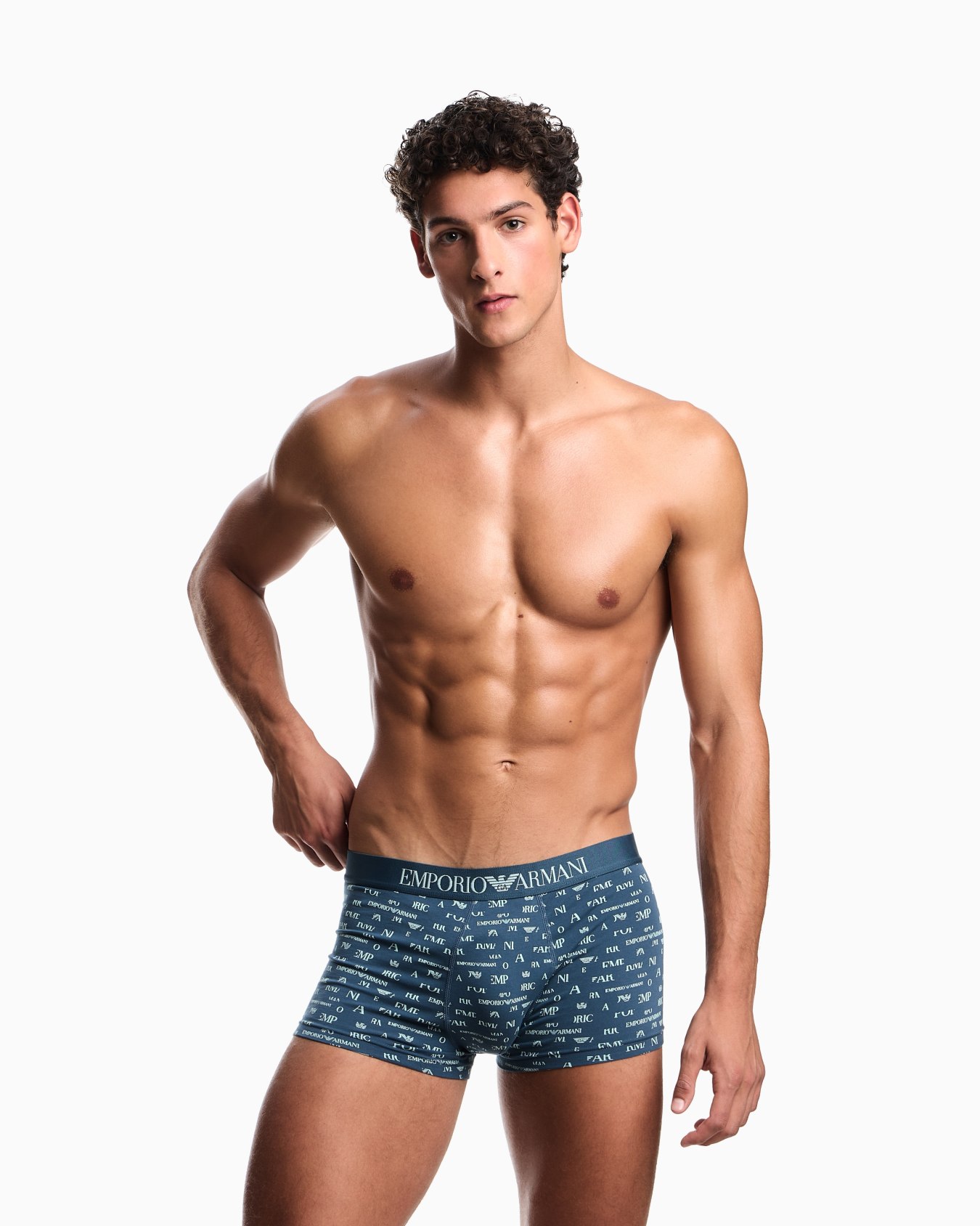 Eng anliegende Boxershorts aus Jersey mit Allover-Logo-Print Folie 1