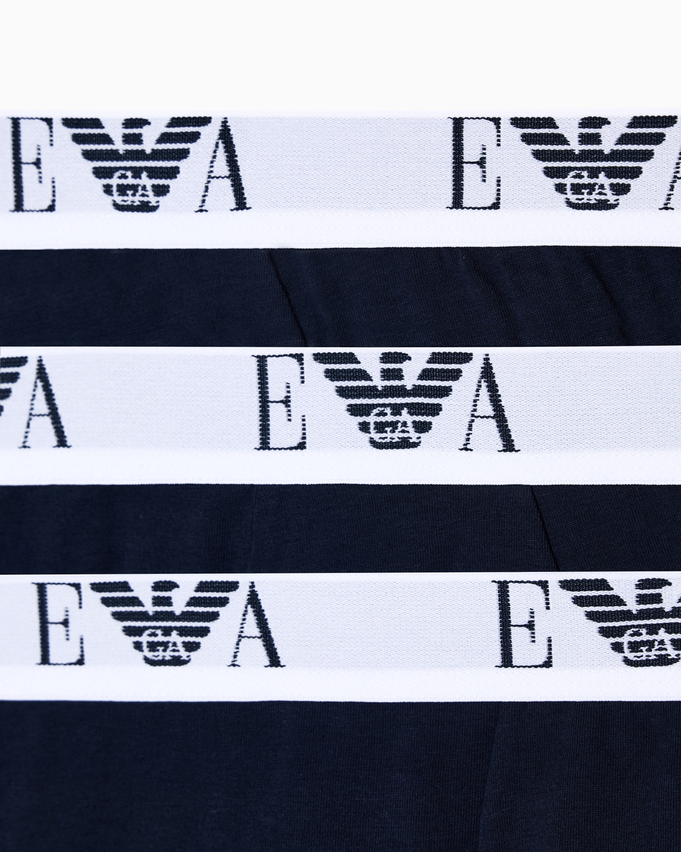 Paquete de tres calzoncillos bóxer en punto elástico con banda con logotipo EA Diapositiva 3