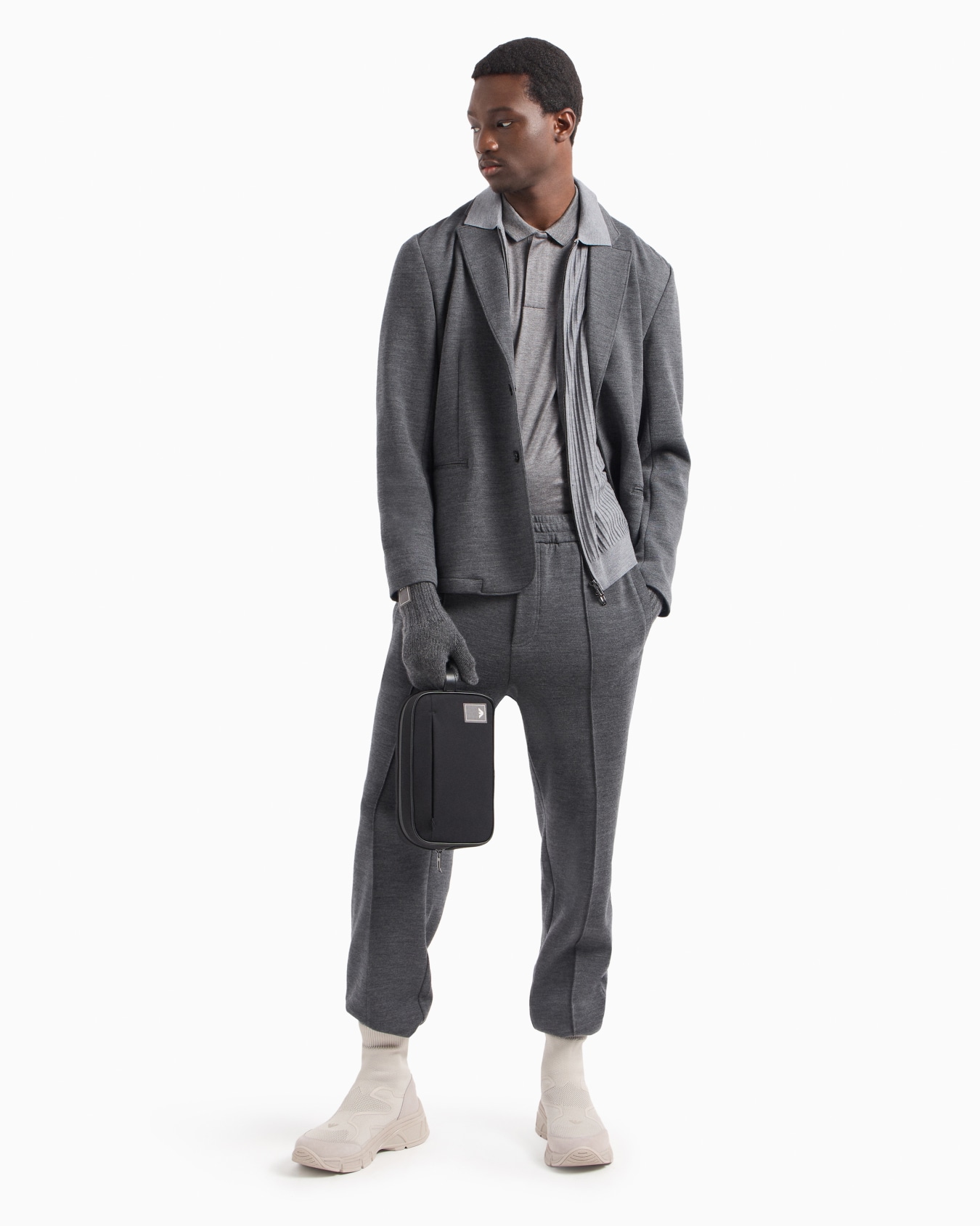 Travel Essential virgin wool-blend jersey joggers Slide 4