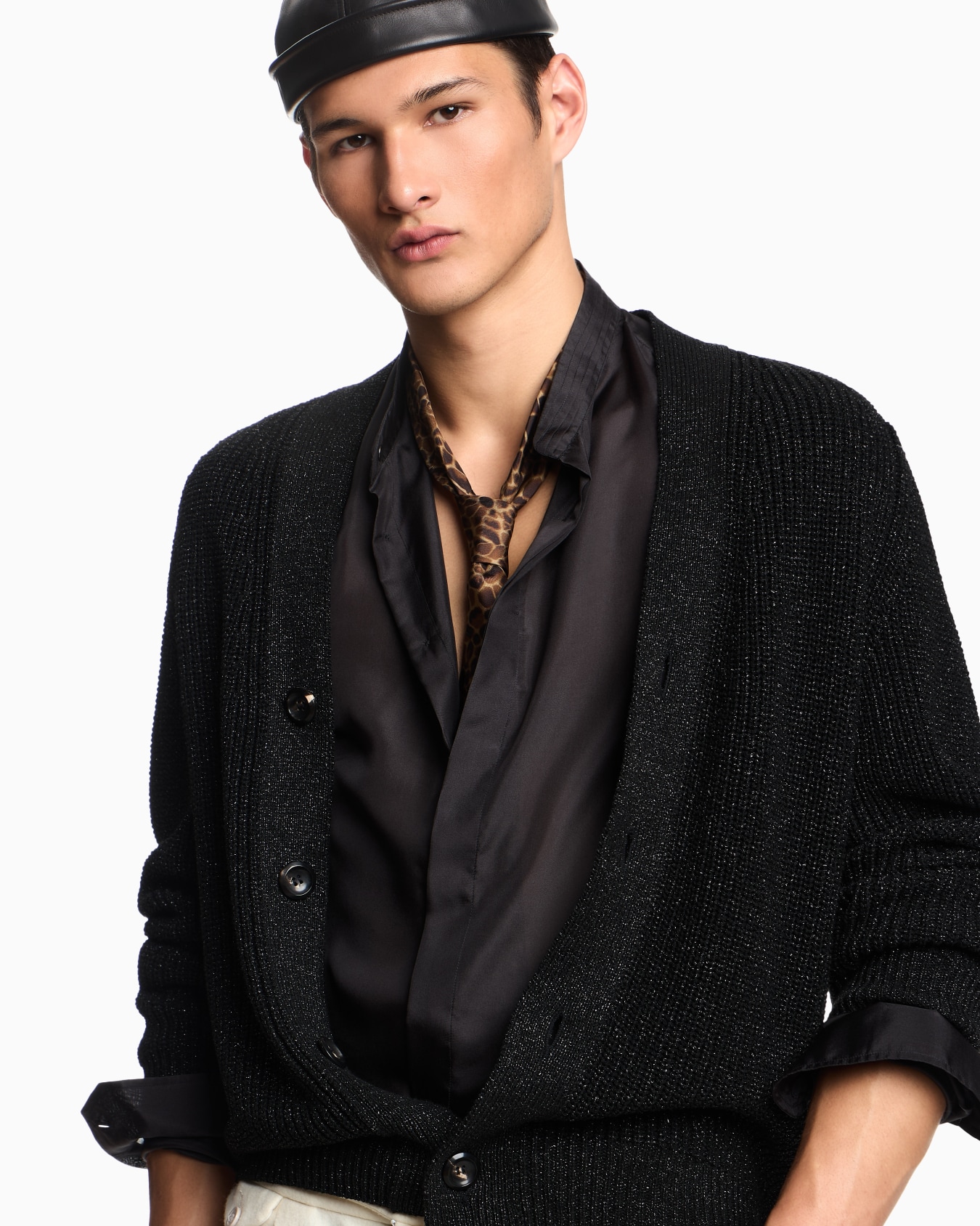 Camisa plisada de seda pura con cuello de tira Diapositiva 4