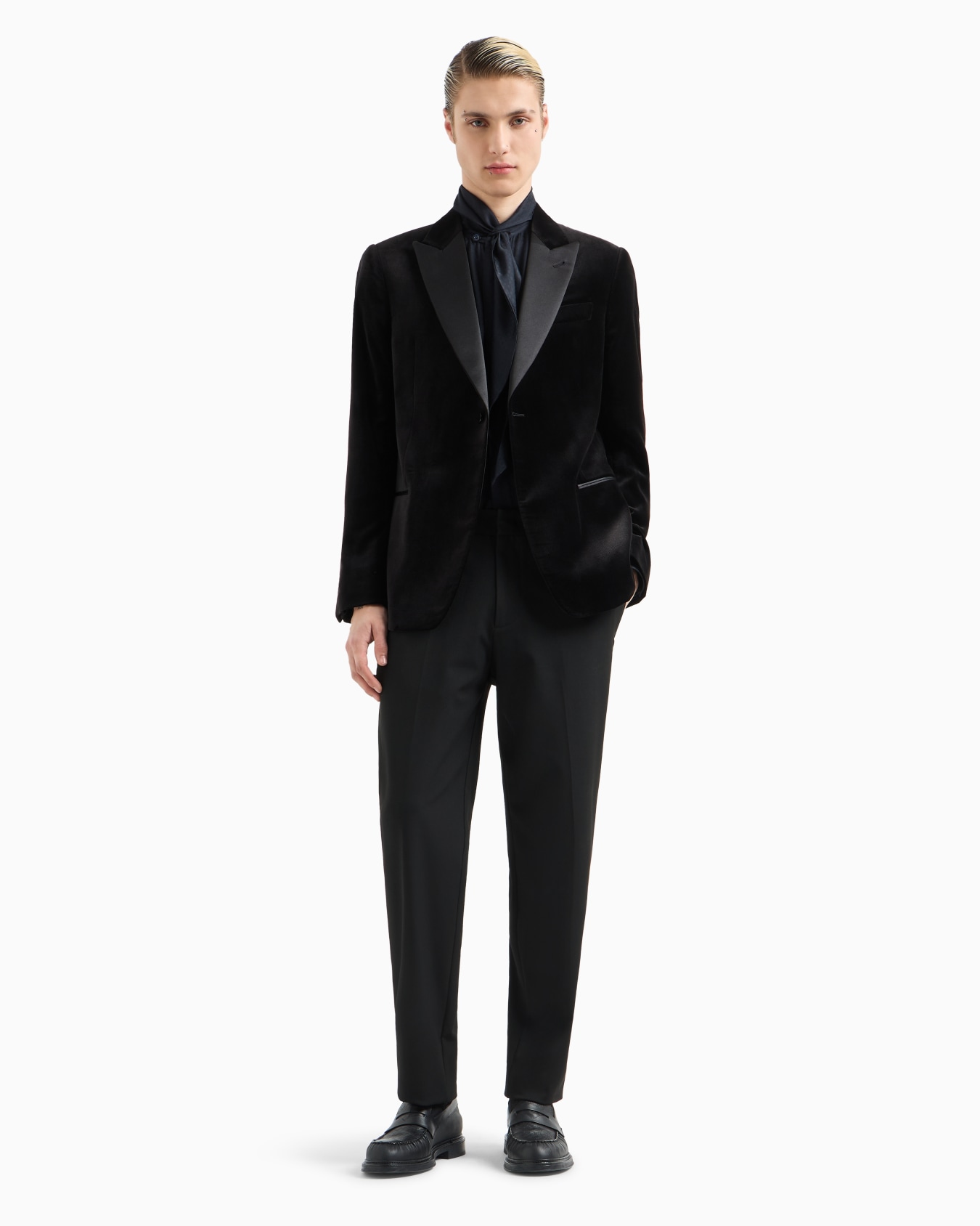 Velvet tuxedo jacket with all-over printed motif Slide 3