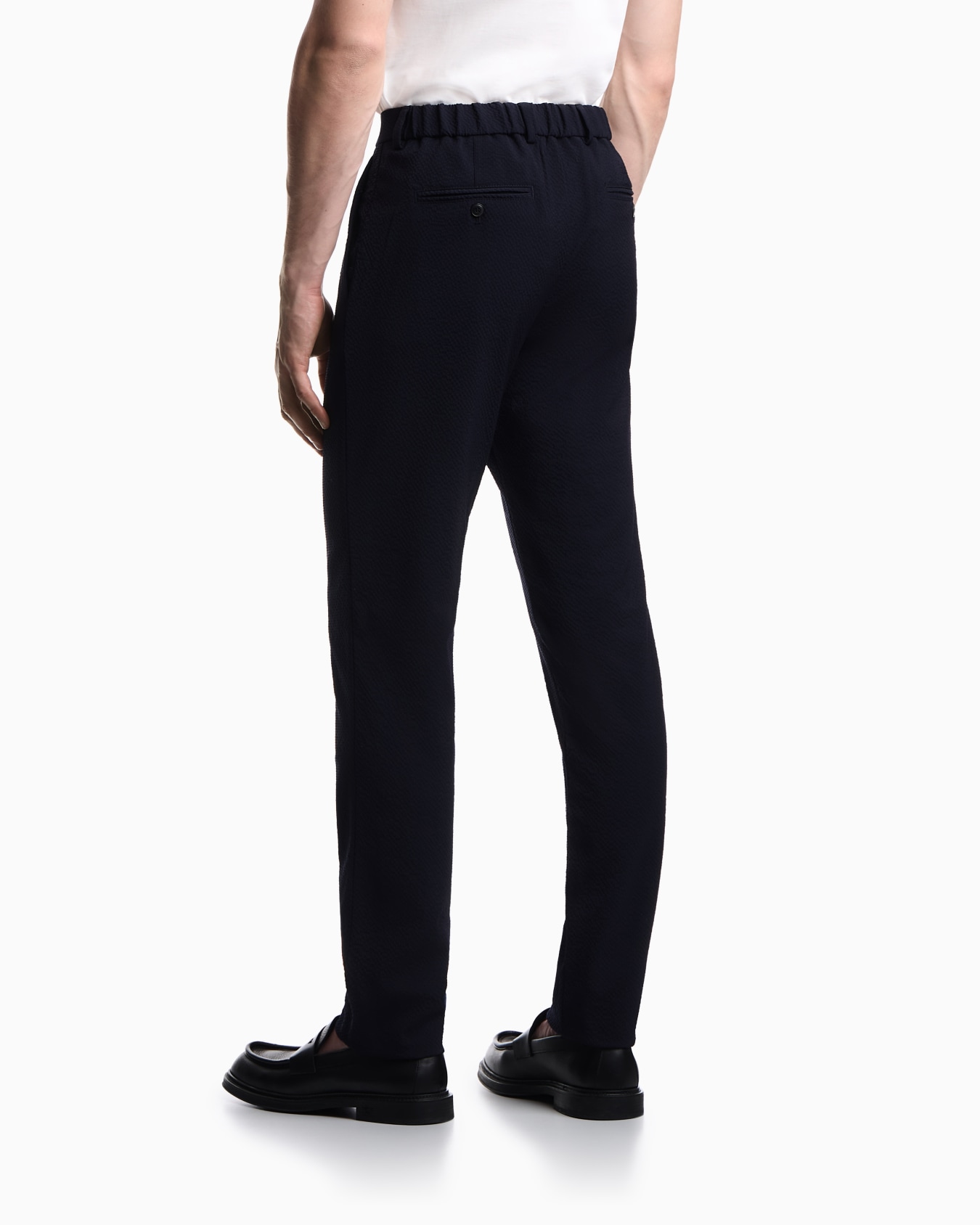 Chinos in light wool stretch seersucker Slide 2