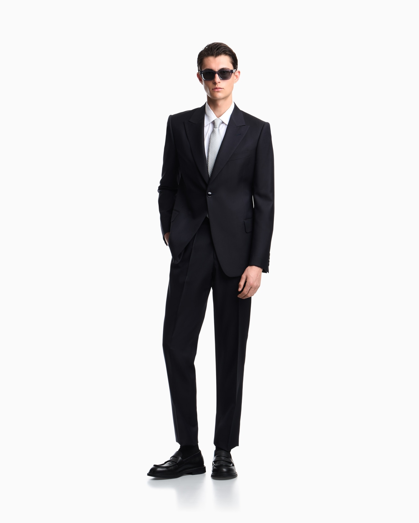 Single-breasted suit in a silk and wool-blend jacquard twill Slide 1