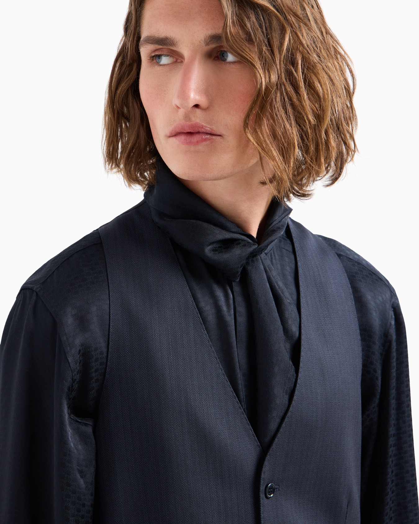 Single-breasted waistcoat in jacquard-striped armure virgin wool Slide 4