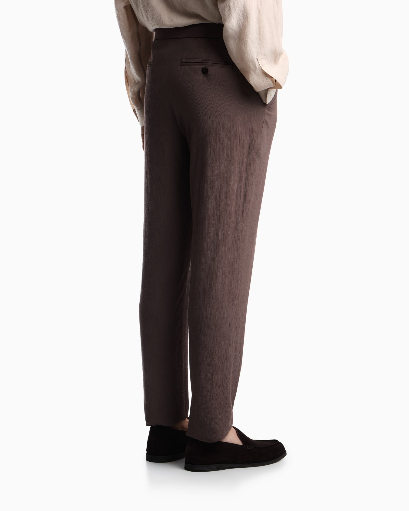3D wrinkle-effect crêpe fabric trousers Slide 5
