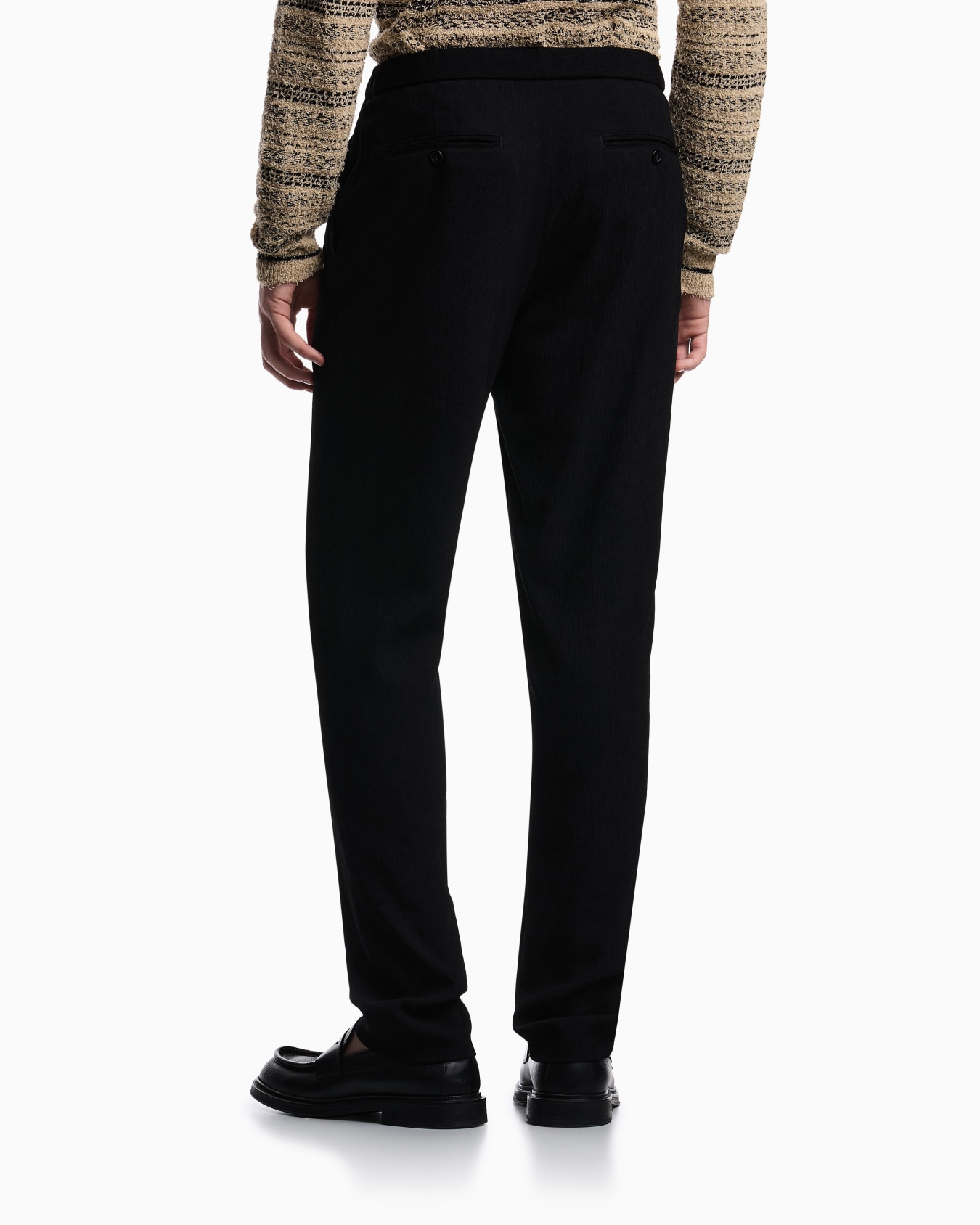 3D wrinkle-effect crêpe fabric trousers Slide 3