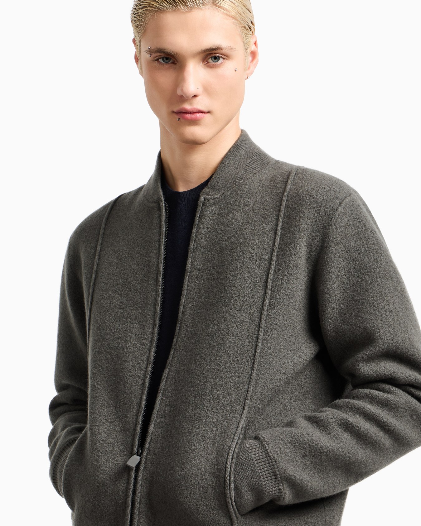 Icon zipped blouson in a virgin-wool knit Slide 4
