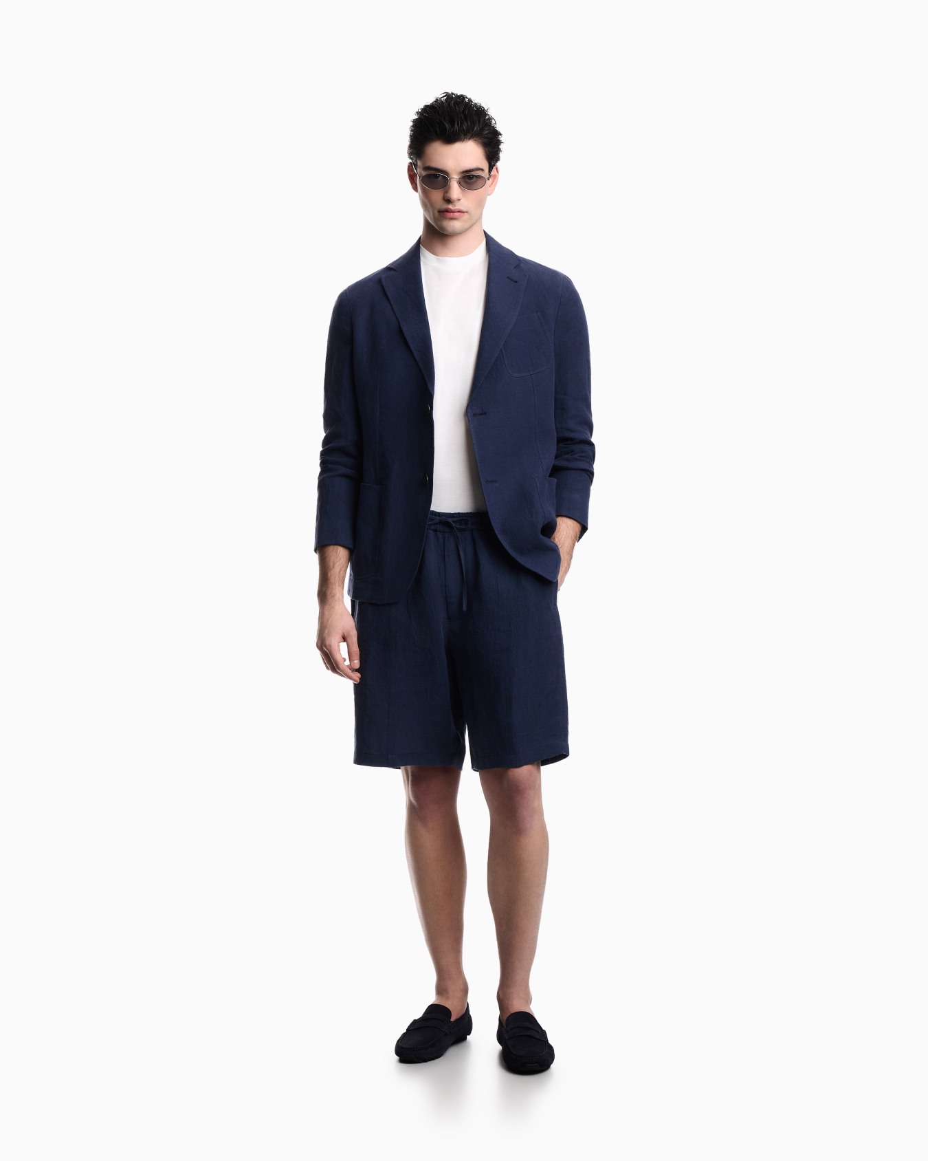 Bermuda shorts in faded linen with a crêpe texture, with drawstring Slide 1