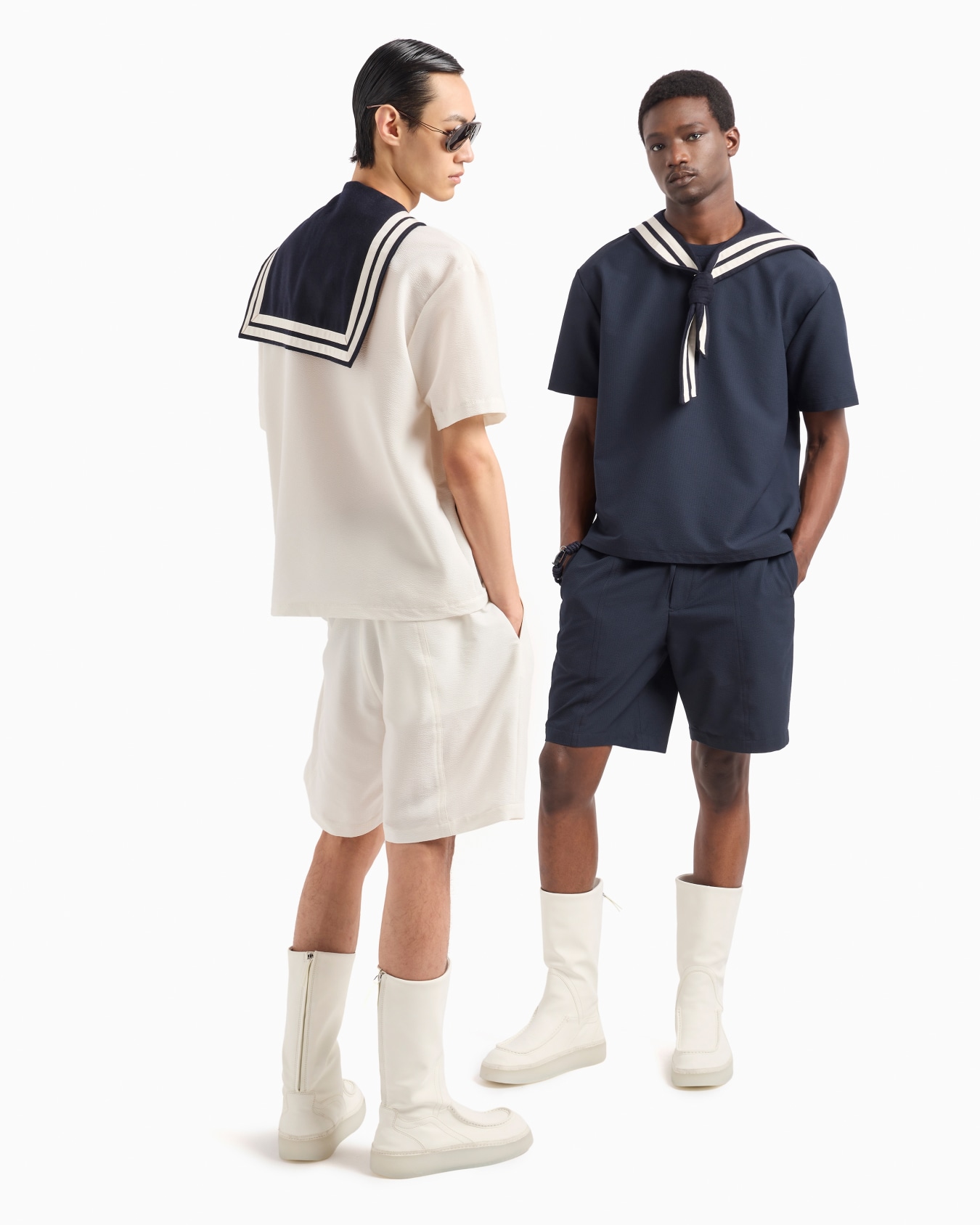 Ultra-light technical seersucker Bermuda shorts with drawstring Slide 4