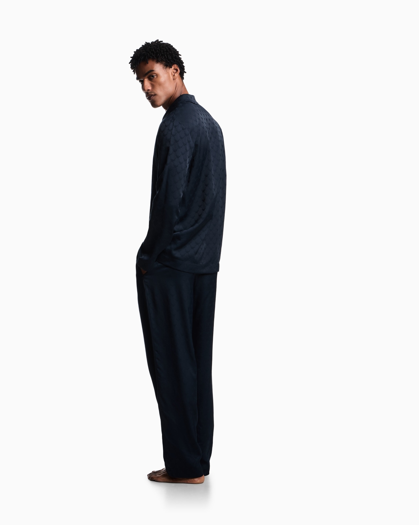 Pijama en tejido jacquard con monograma brillante Diapositiva 2