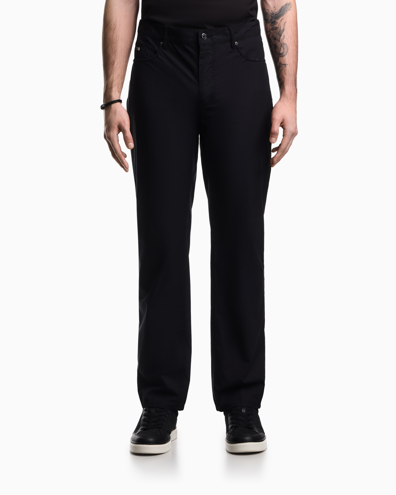 Five-pocket trousers in technical cotton Diapositiva 3
