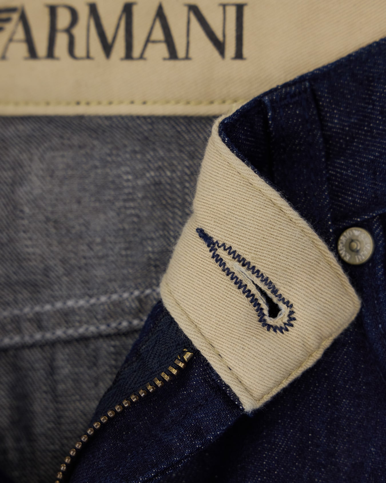 Straight Jeans Slide 2