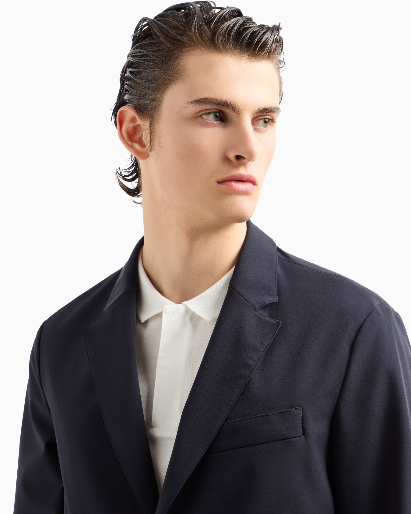 Travel Essential lightweight nylon, single-breasted jacket Slide 4