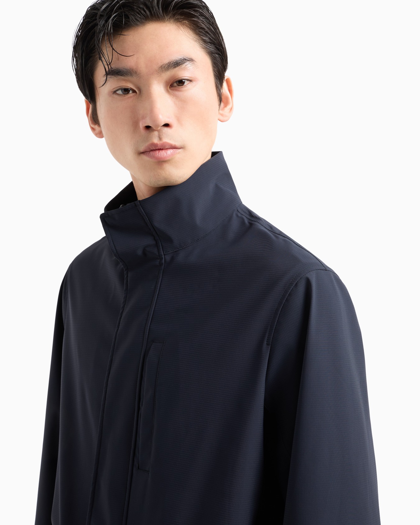 Travel Essentials water-repellent nylon blouson Slide 5