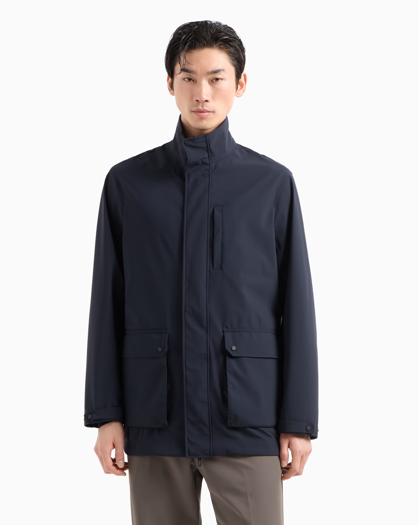 Travel Essentials water-repellent nylon blouson Slide 4