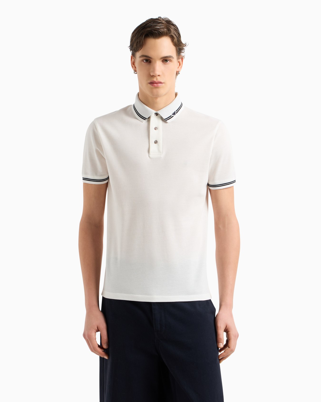 Piqué polo shirt with piped collar Slide 3