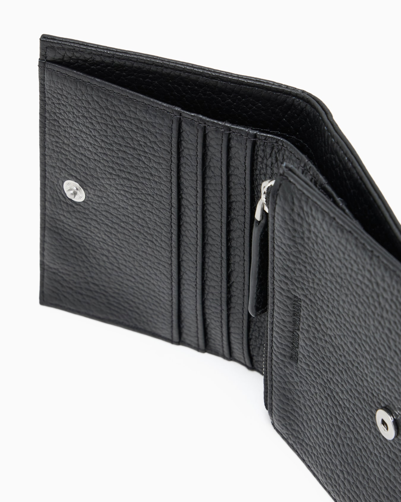 Tumbled leather compact wallet Slide 3