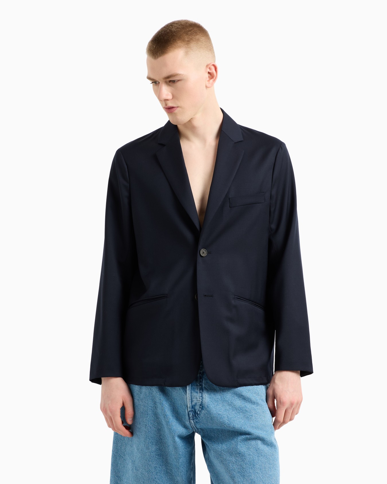Single-breasted jacket in a lightweight virgin-wool blend twill Slide 3