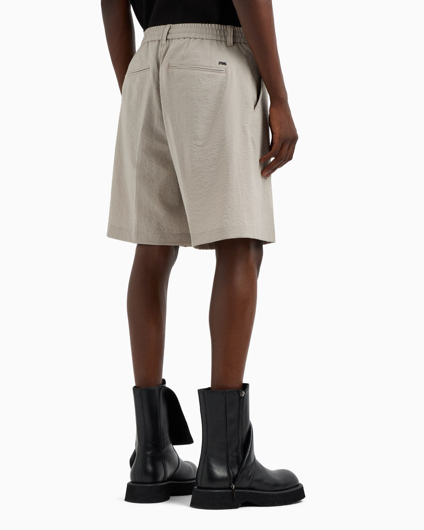 Nylon seersucker elasticated-back Bermuda shorts Slide 2