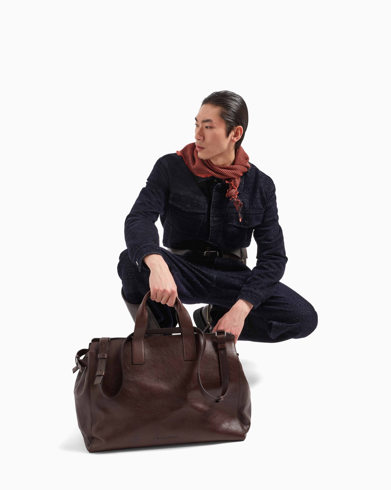 Veste en denim avec inscription logo floquée all over Diapositive 6