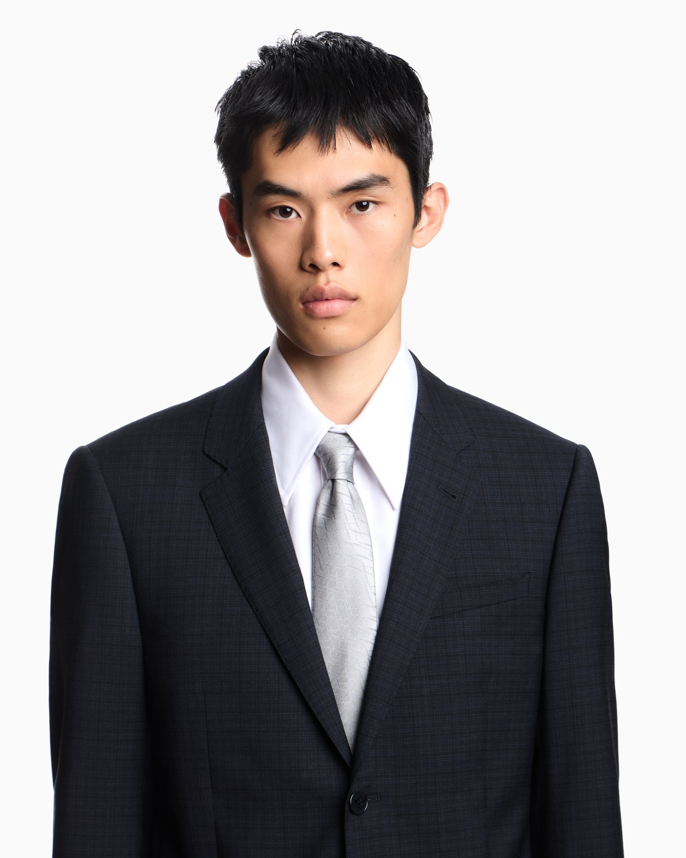 Pure silk tie with an abstract jacquard pattern Slide 2