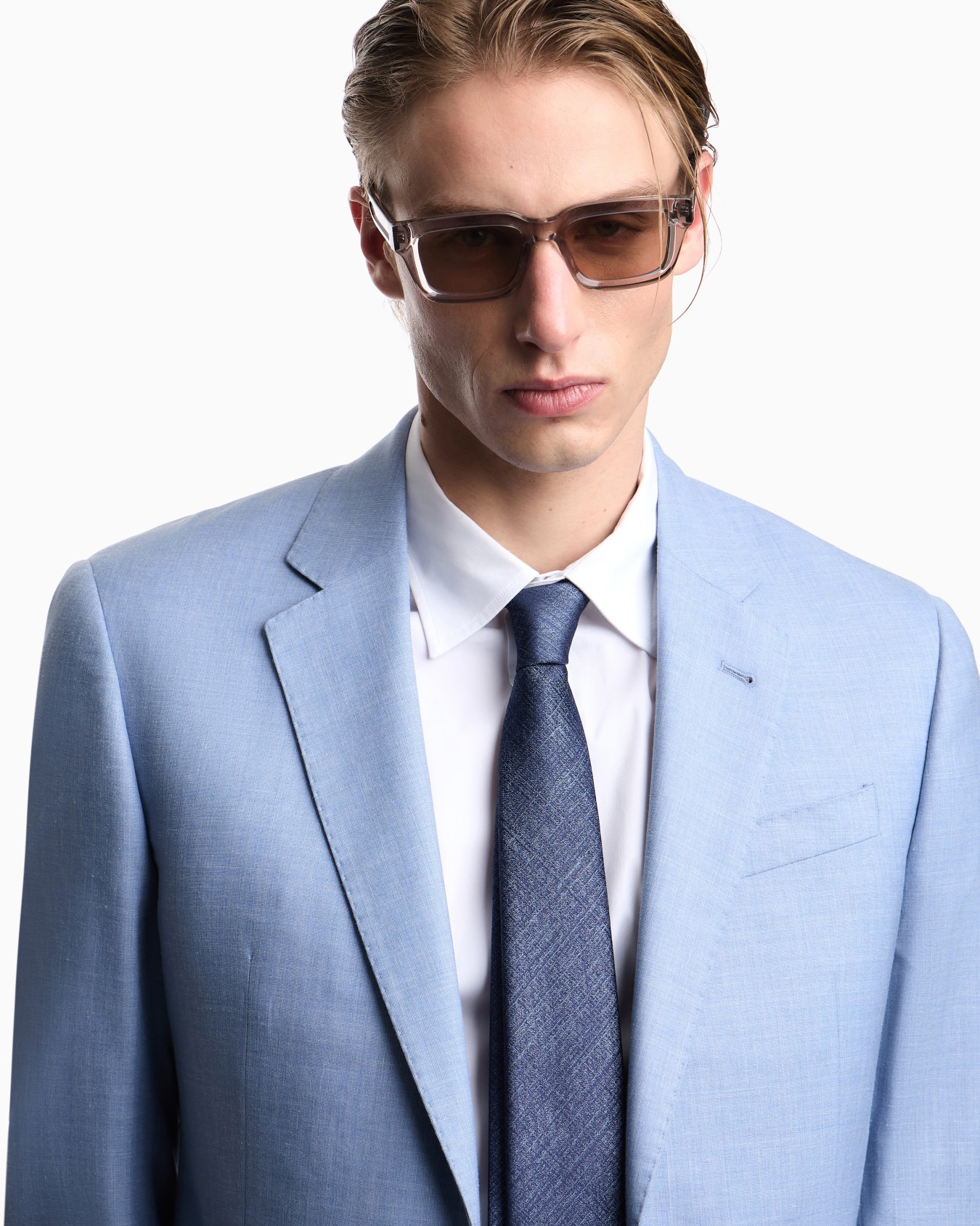 Pure silk tie with jacquard motif Slide 2