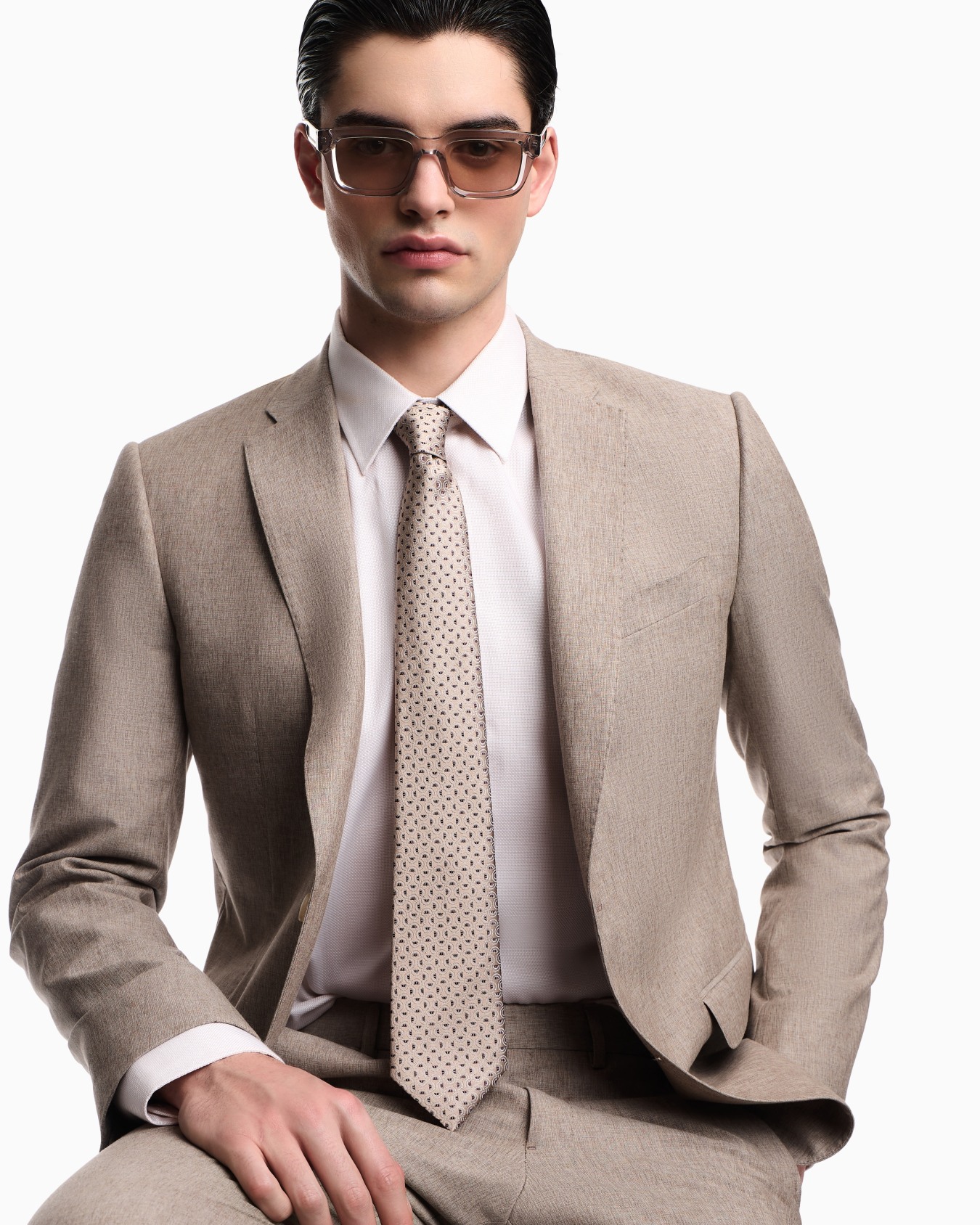 Pure silk tie with jacquard pattern Slide 2