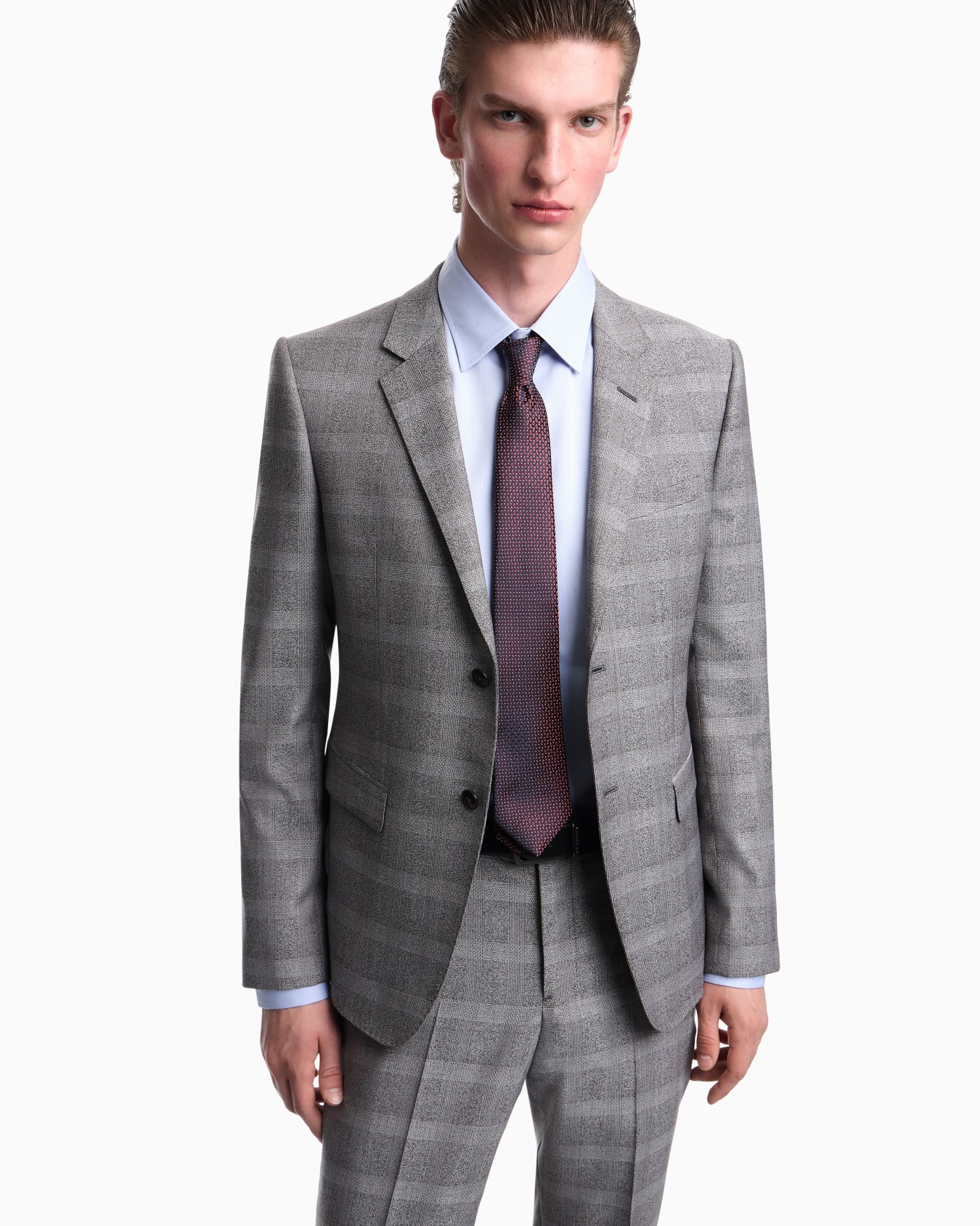 Silk necktie with a small geometric pattern 슬라이드 2