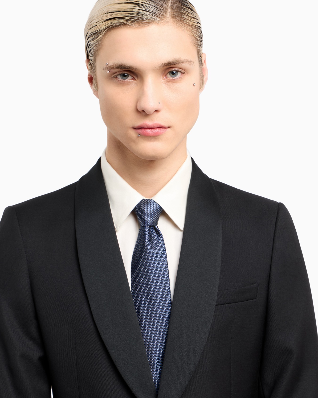Pure silk tie with jacquard micro checks Slide 2
